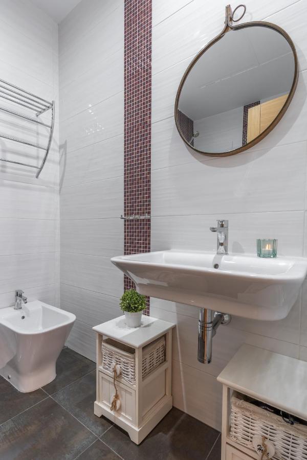 Tuguest Postigo II Catedral Apartment - Free Parking กรานาดา ภายนอก รูปภาพ