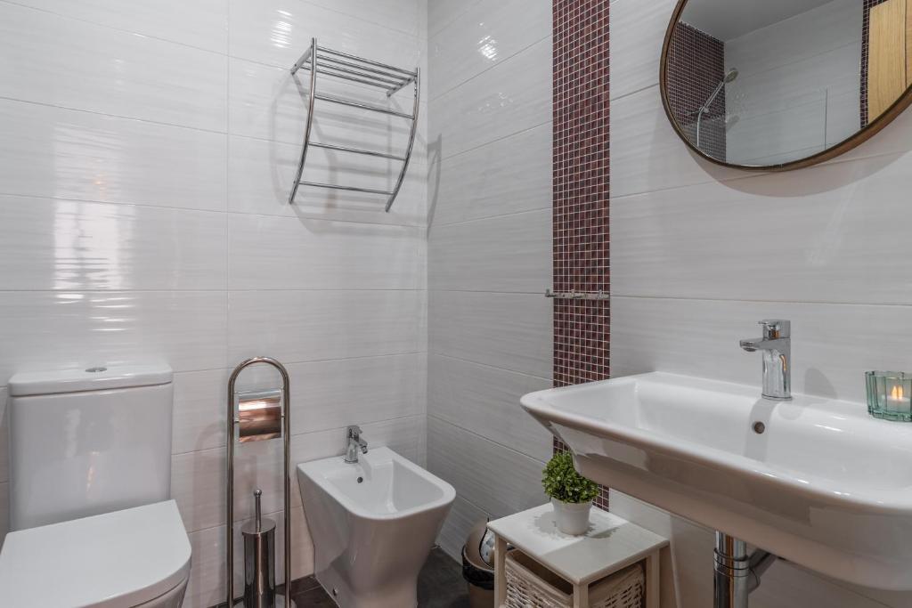 Tuguest Postigo II Catedral Apartment - Free Parking กรานาดา ภายนอก รูปภาพ