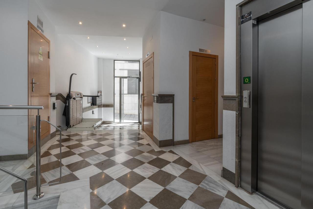 Tuguest Postigo II Catedral Apartment - Free Parking กรานาดา ภายนอก รูปภาพ